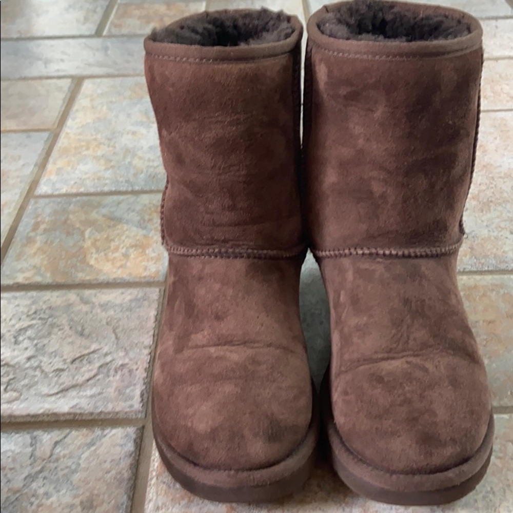 Brien Classic Suede Uggs size 7 GUC